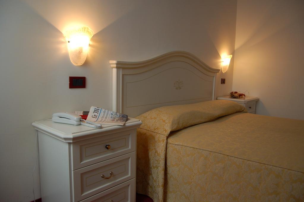 Locanda Ca' Lucrezia Venice Exterior photo